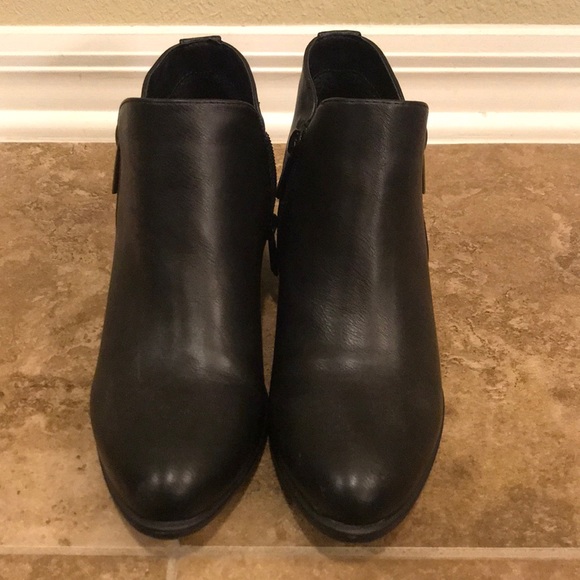 Black booties - Picture 1 of 7